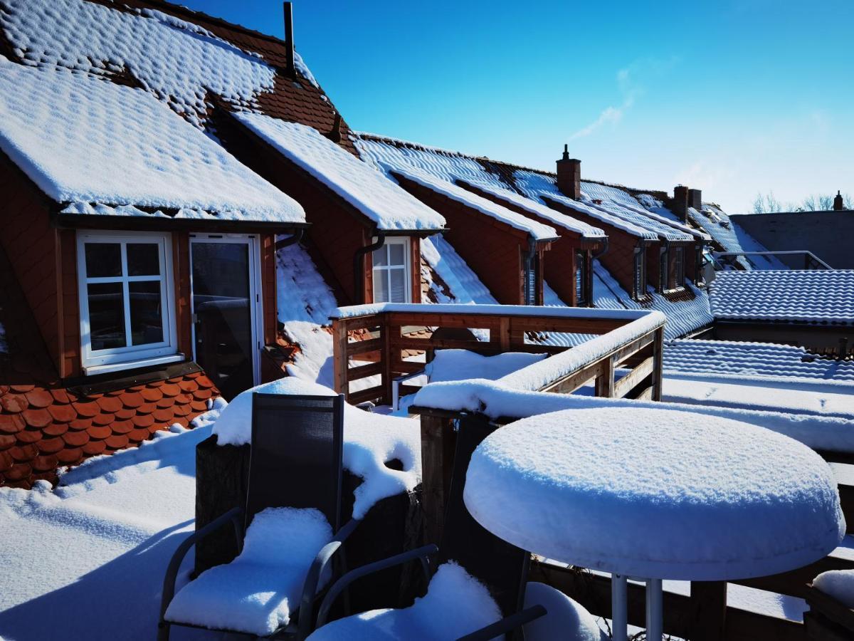 Gemuetliche Dachwohnung Mit Kleiner Oder Grosser Dachterrasse Nebeneinander Wolmirstedt Exteriör bild