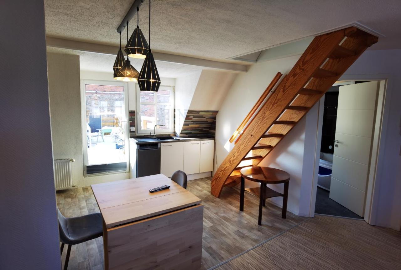Gemuetliche Dachwohnung Mit Kleiner Oder Grosser Dachterrasse Nebeneinander Wolmirstedt Exteriör bild