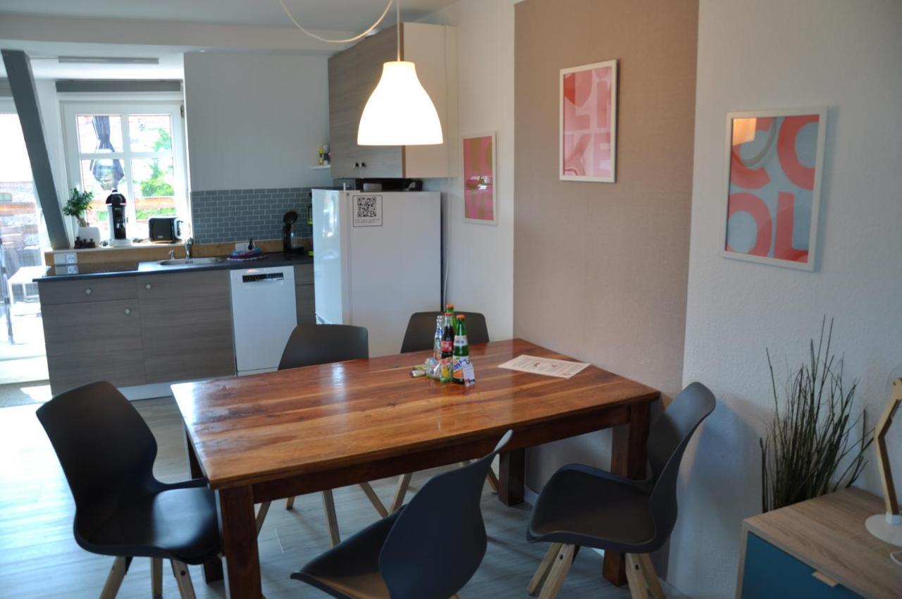 Gemuetliche Dachwohnung Mit Kleiner Oder Grosser Dachterrasse Nebeneinander Wolmirstedt Exteriör bild