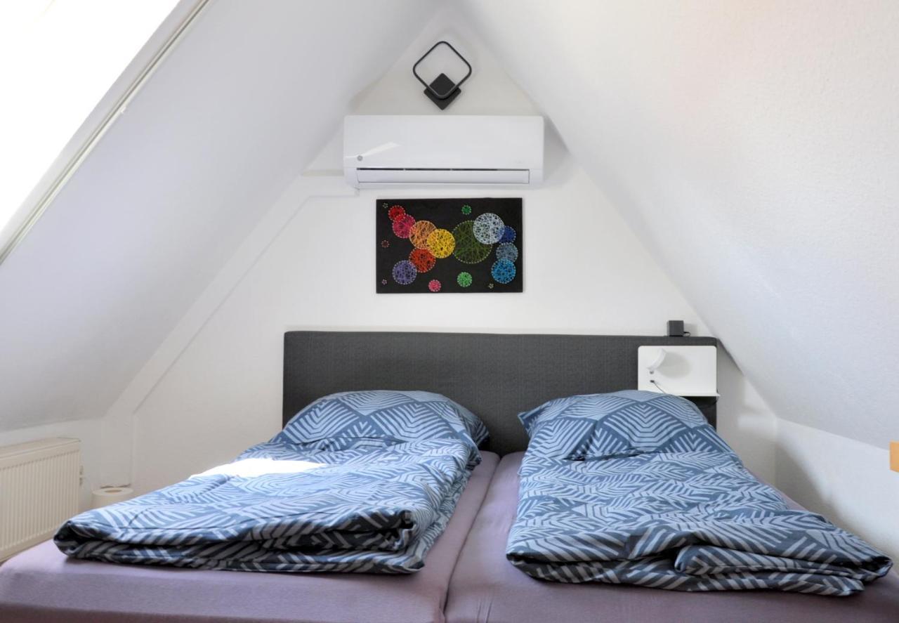 Gemuetliche Dachwohnung Mit Kleiner Oder Grosser Dachterrasse Nebeneinander Wolmirstedt Exteriör bild