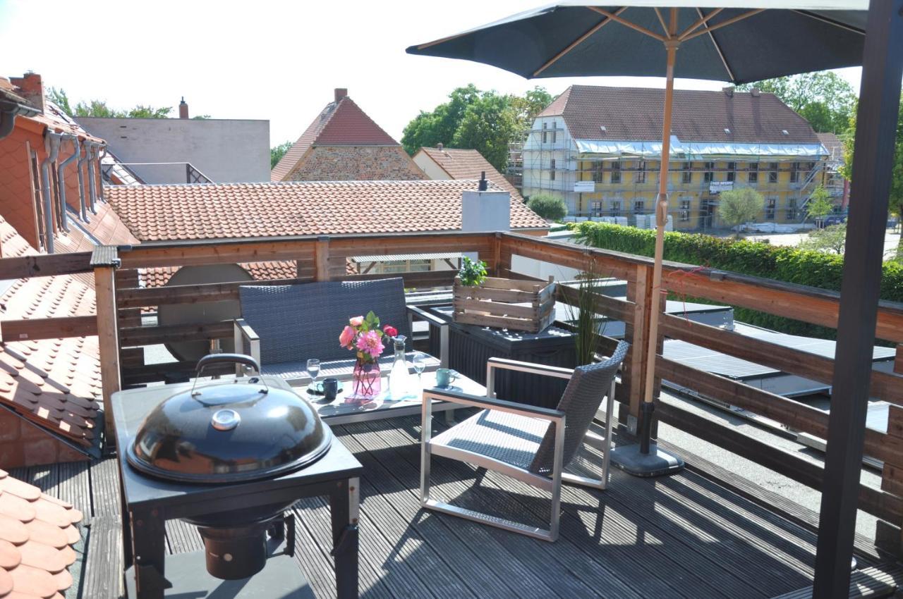Gemuetliche Dachwohnung Mit Kleiner Oder Grosser Dachterrasse Nebeneinander Wolmirstedt Exteriör bild