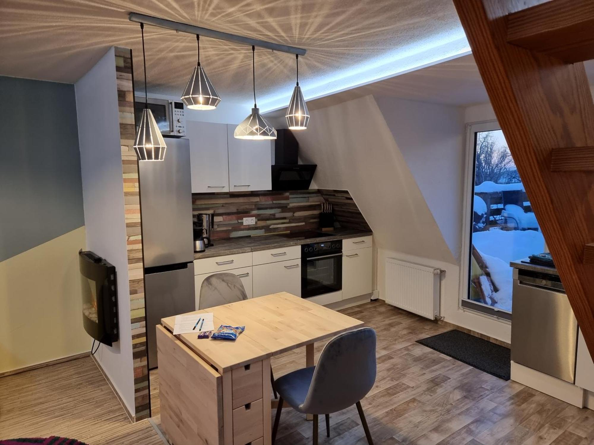 Gemuetliche Dachwohnung Mit Kleiner Oder Grosser Dachterrasse Nebeneinander Wolmirstedt Exteriör bild